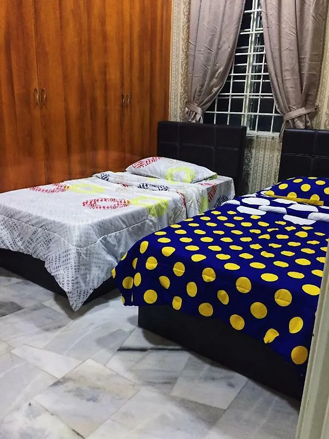 Bayan Baru Homestay @ Taman Sri Nibong George Town 0*,